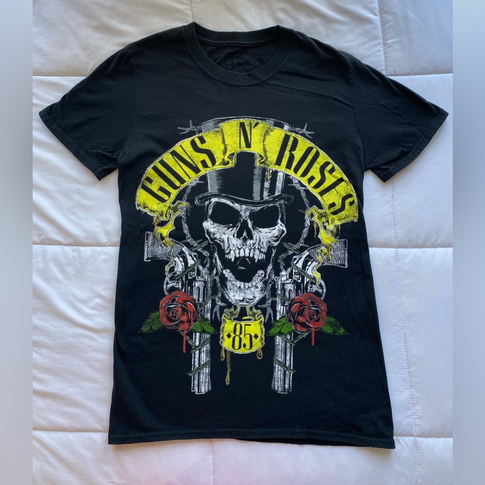 HotTopic Guns N’ Roses Short Sleeve Tee -Black